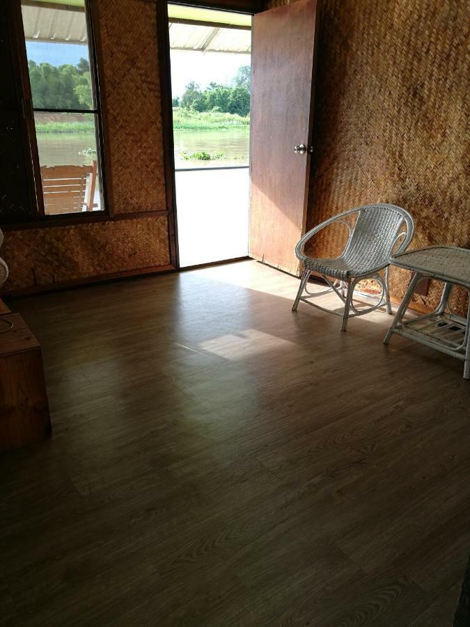 River Marina Resort Uthai Thani Exterior foto